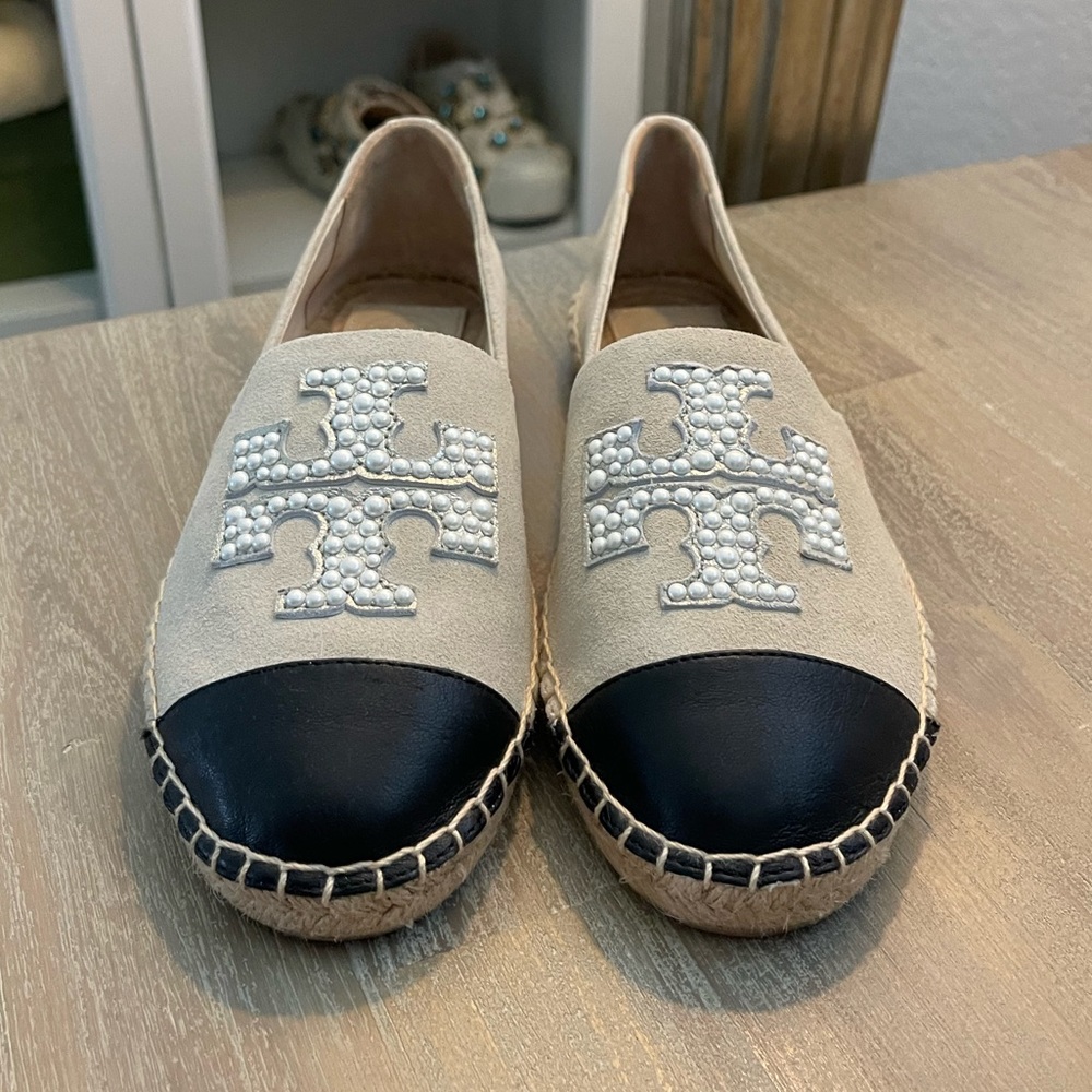 BRAND NEW!!! TORY BURCH!!!